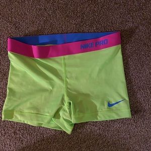 Nike pro